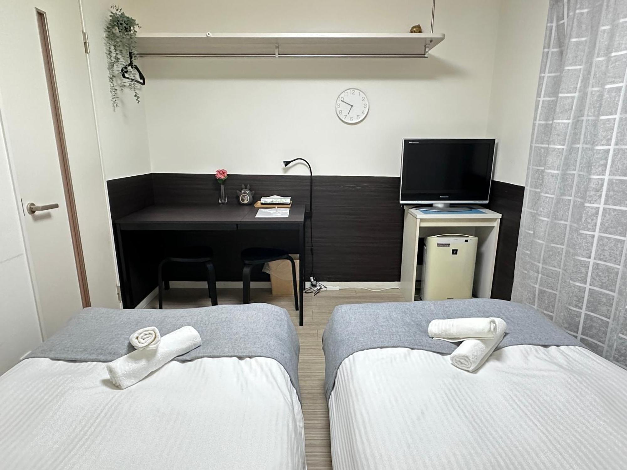 In Kiyomizu, Walk 5 Minutes Kiyomizu Temple, Washmachine, Kitchen, Tv In Room&bathroom, 3 Cars Free Parking Aparthotel Kyoto